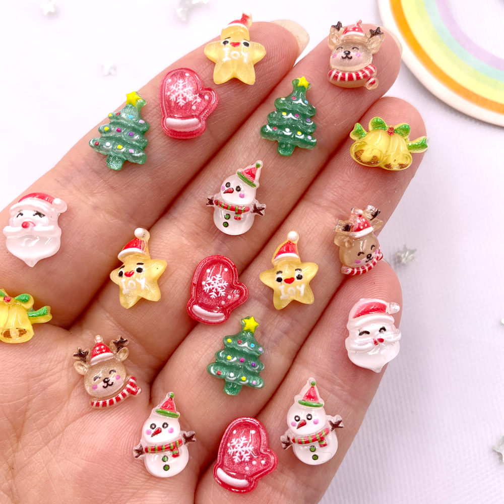 Art Craft Christmas Tree - ミニレジンフラットバックラインストーンフィガーズ、カラフルなクリスマス雪だるま、木、マンタクレウス、鹿、星、DIYネイルアート、スクラップブッククラフト、50個