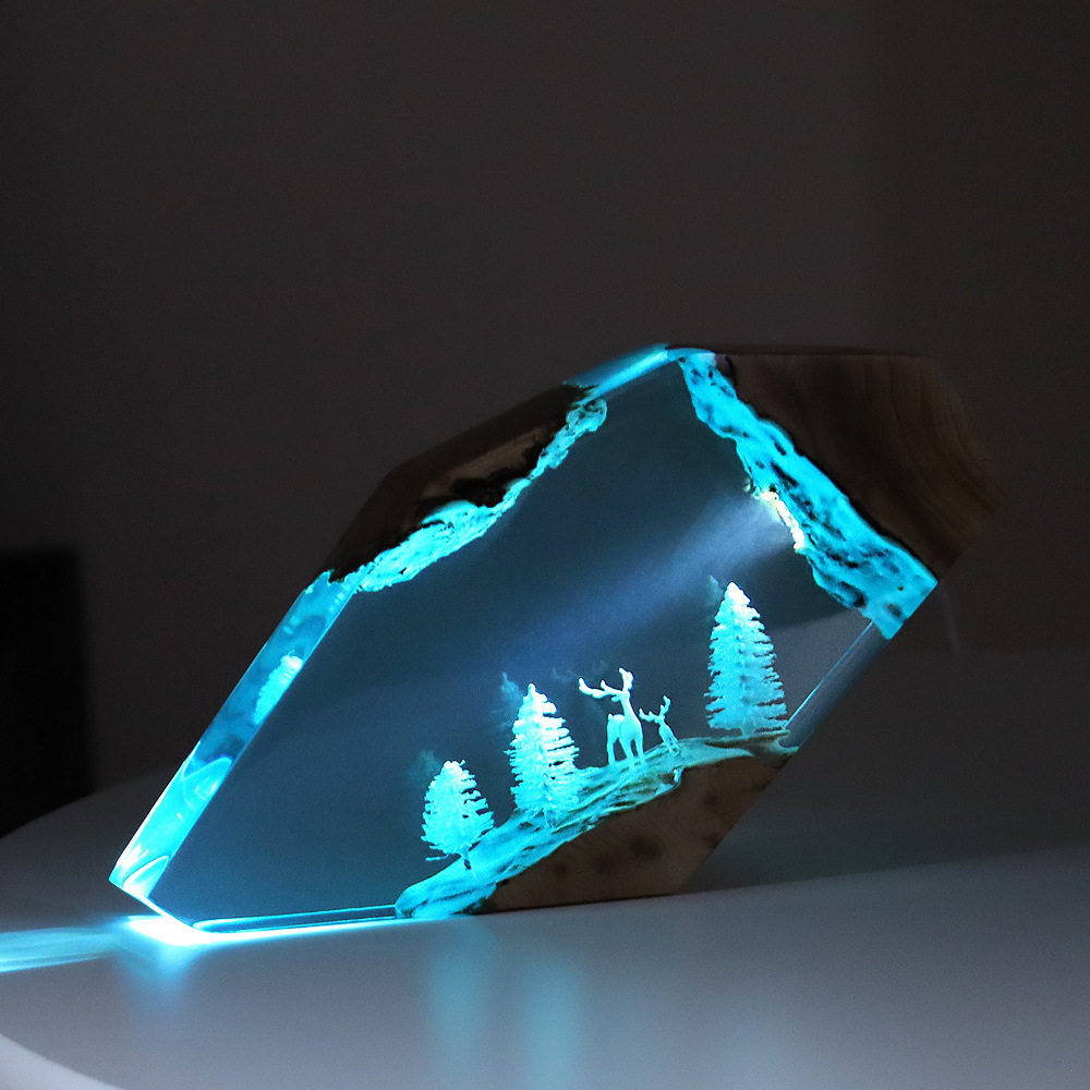 Art Craft Christmas - 森の妖精鹿デスクトップアート、パーソナライズされた発光オーナメント、沈没船タコ、聖なる木製樹脂製ホームデコレーションクラフトアイテム