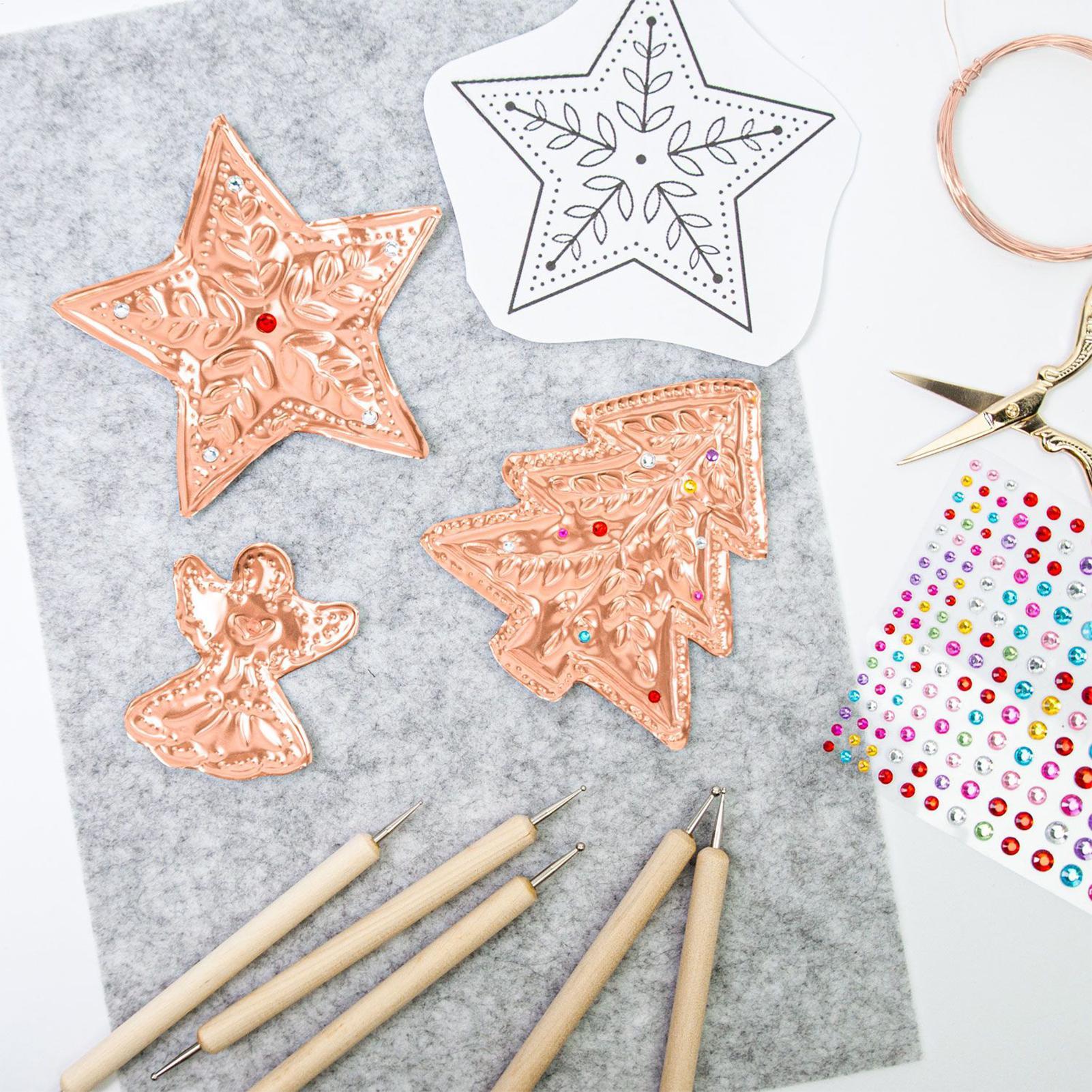 エンボス箔 8枚 アルミクラフト用品 エンボスシート 箔紙  - Art Craft Christmas のレビューと価格