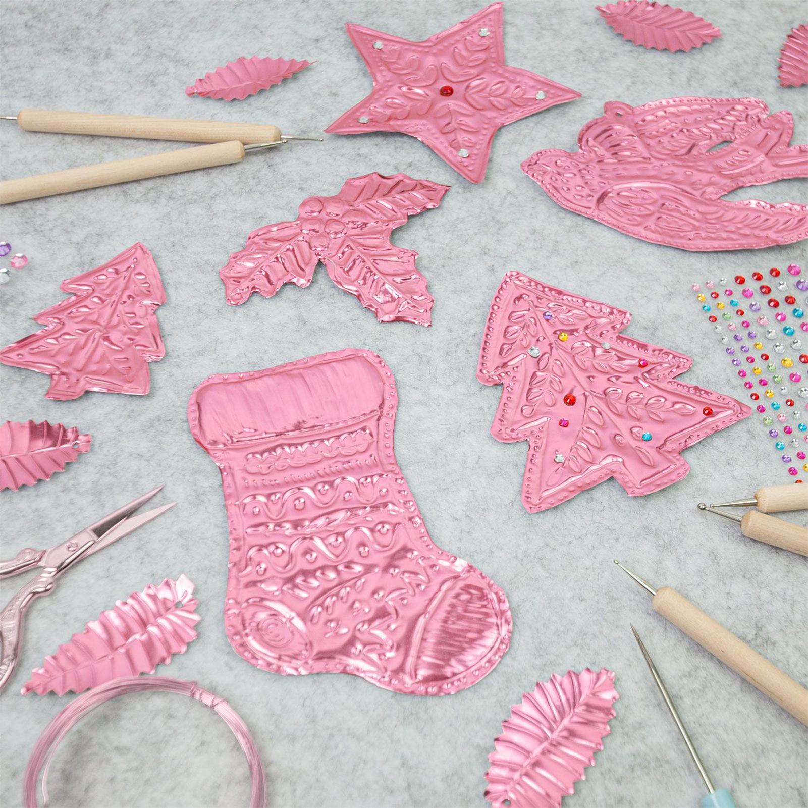 エンボス箔 8枚 アルミクラフト用品 エンボスシート 箔紙  - Art Craft Christmas のレビューと価格