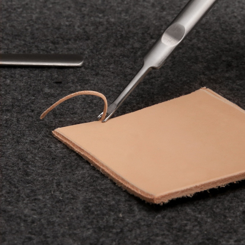 4点セットの革用溝切り・面取り工具セット。U字型とV字型のエ - Leather Tooling Kit のレビューと価格