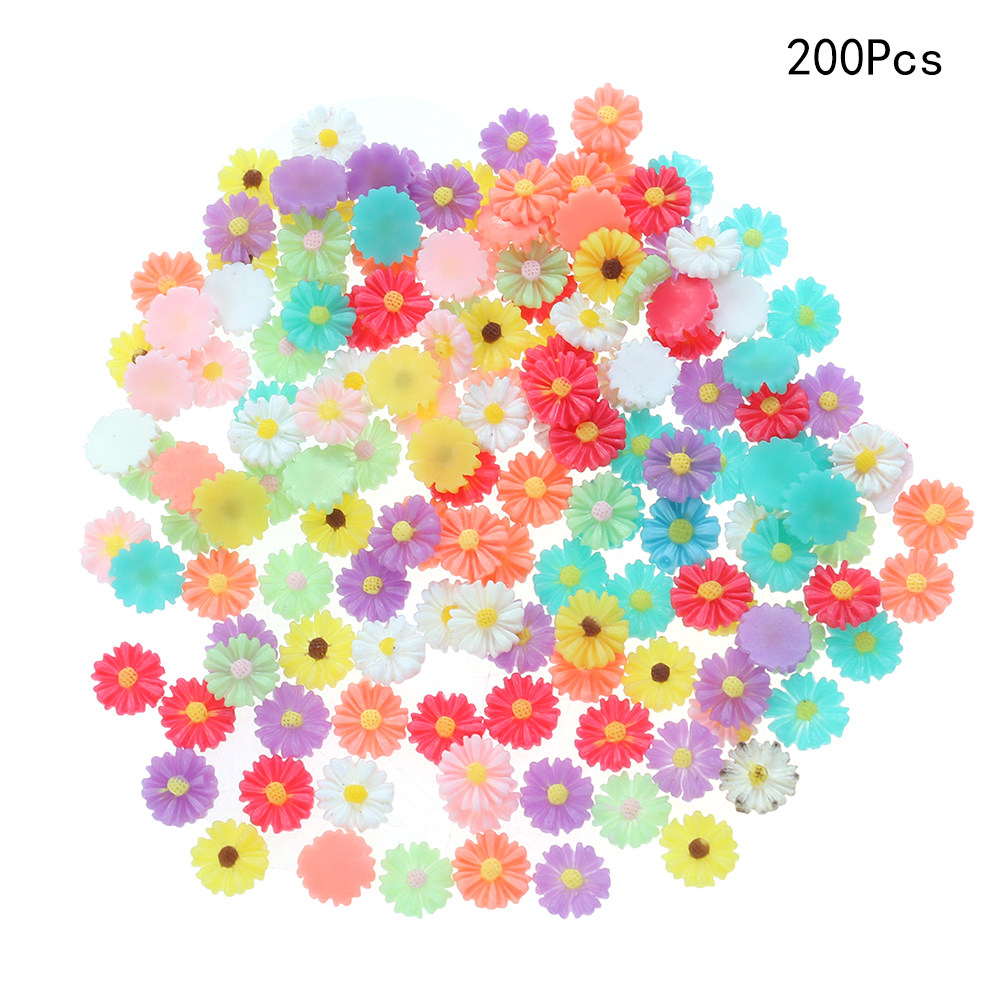 200個入り、13mmのレジン製デイジーの花型カボション。裏 - Art Craft Project のレビューと価格